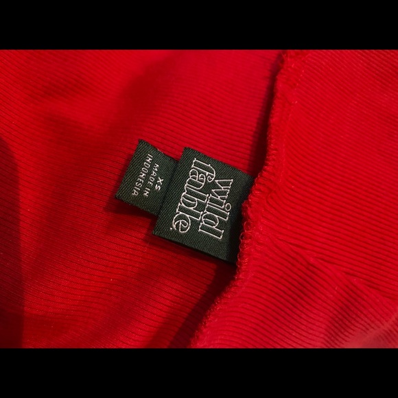 Red turtle neck - Picture 2 of 2